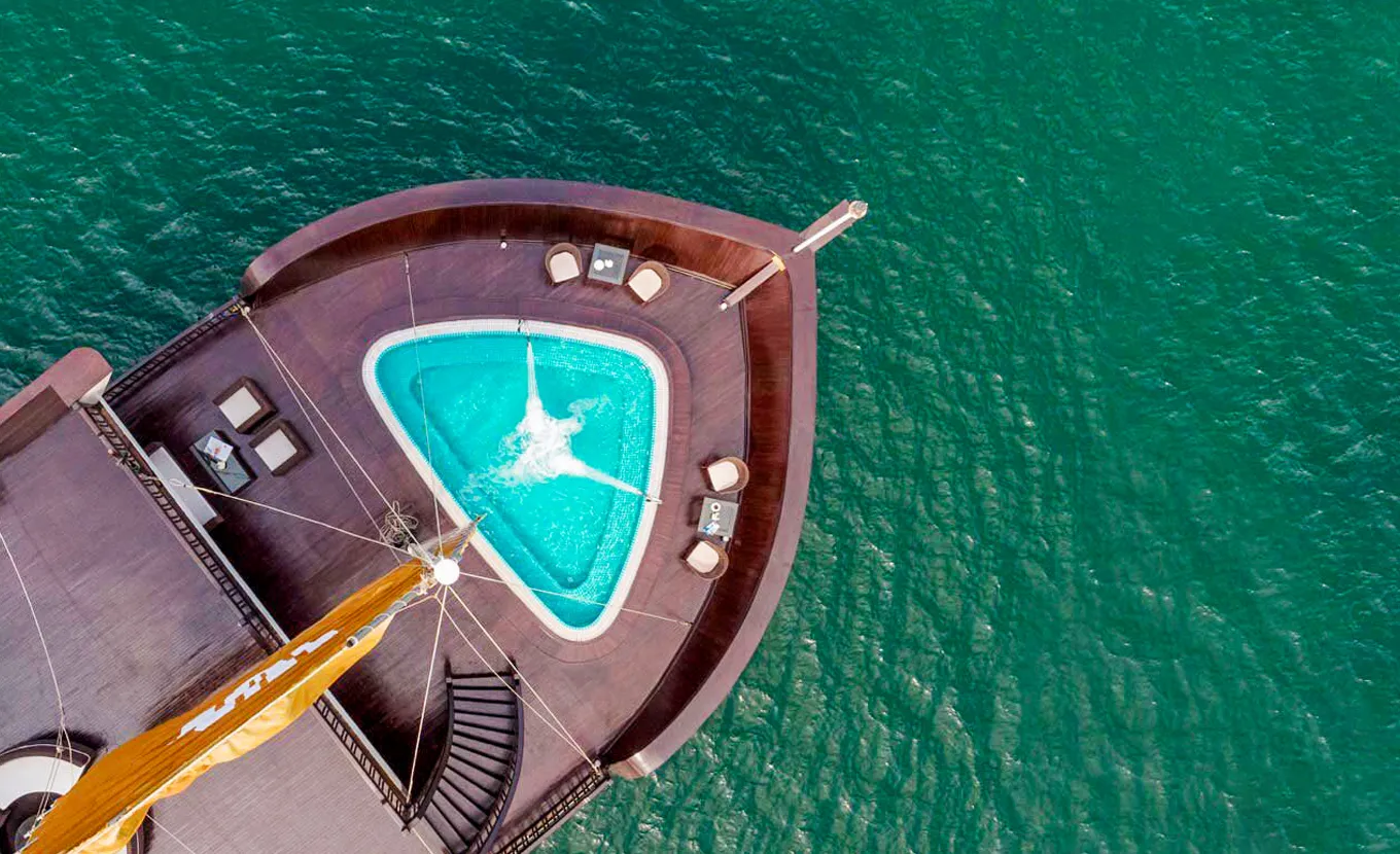 Genesis Regal Cruise