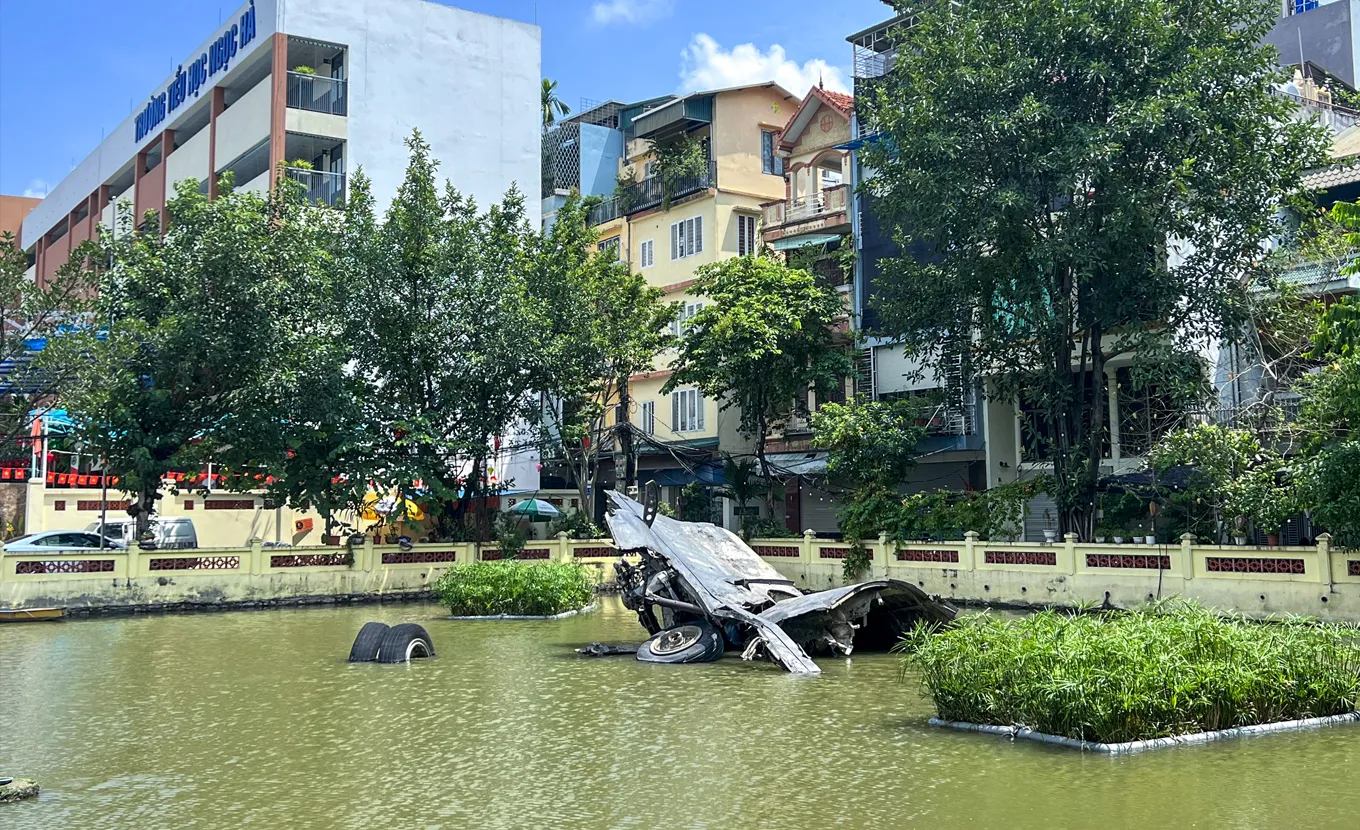Hanoi B52 Lake
