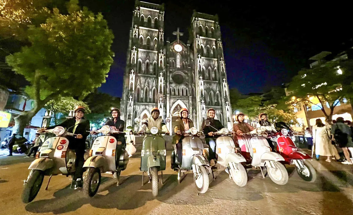Hanoi Vespa Adventures