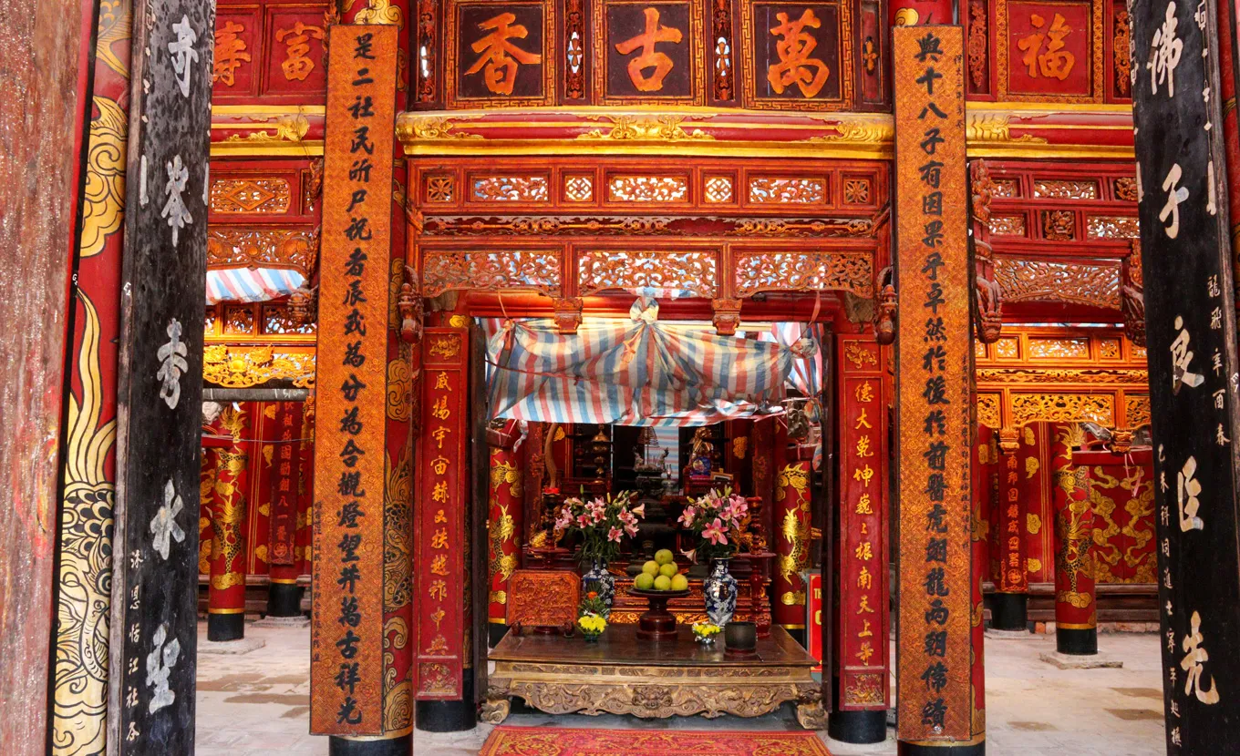 Thanh Nguyen Temple Van Long