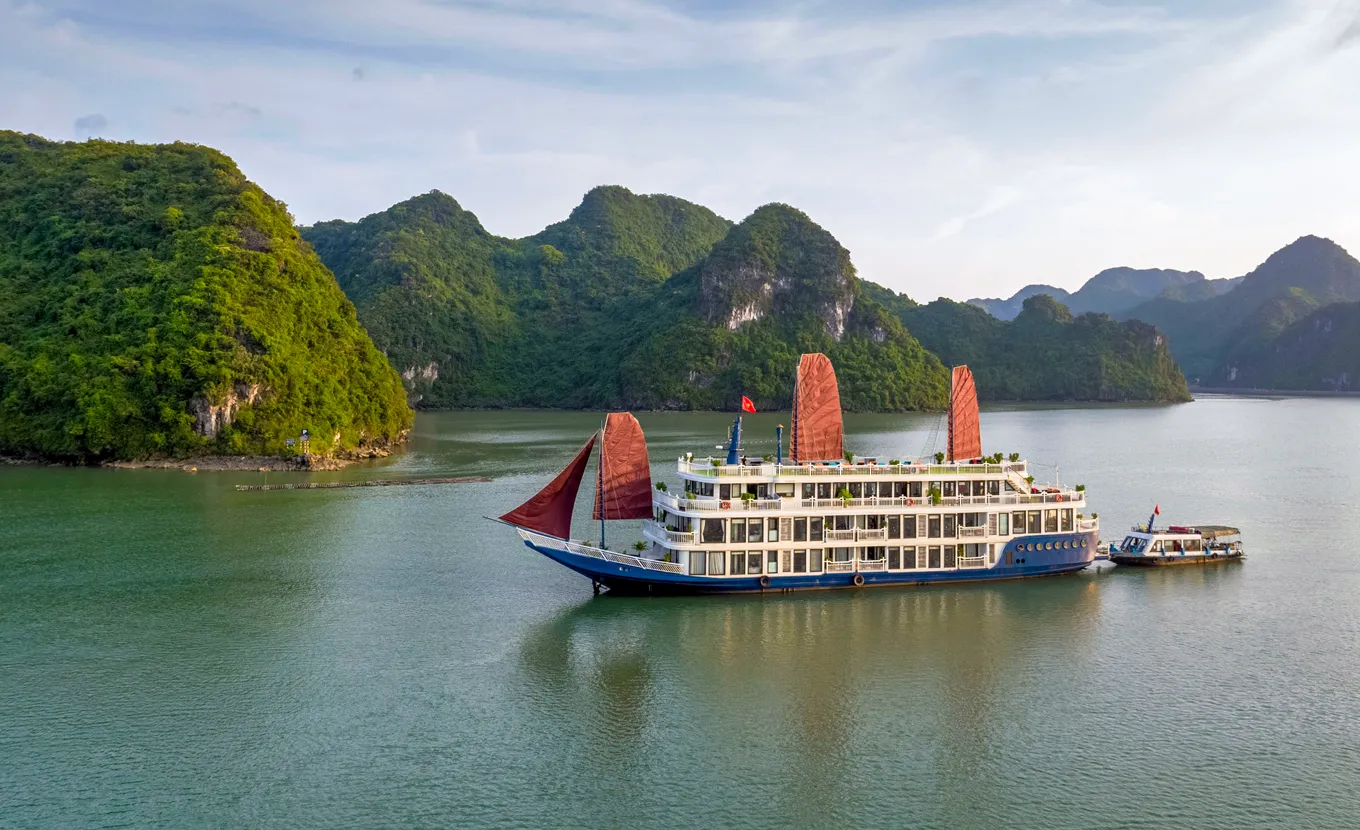 Verdure Lotus Luxury Cruise
