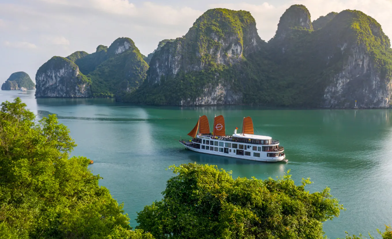 EMPEROR CRUISE | Halong Bay 2 days 1 night